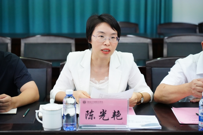 陳光艷 文昌市營(yíng)商環(huán)境建設(shè)局常務(wù)副局長(zhǎng).JPG